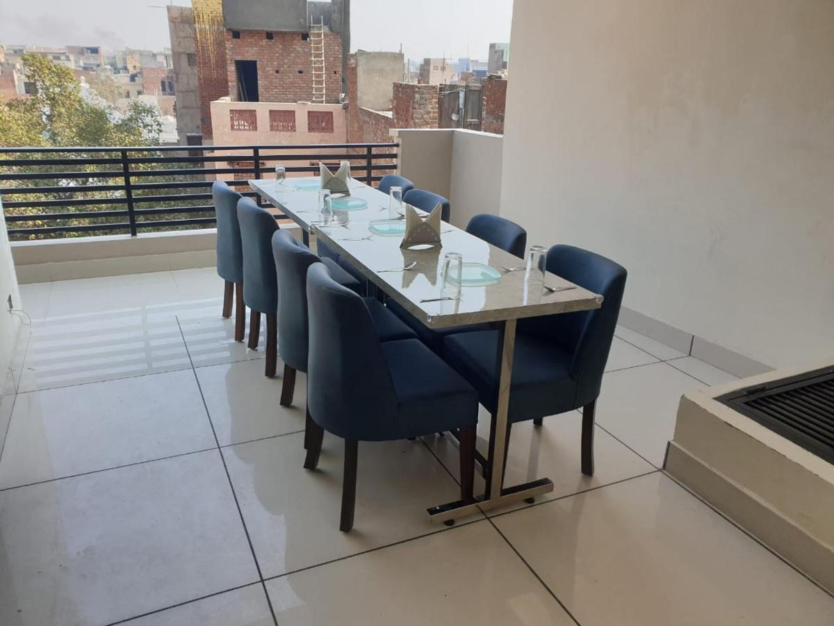 Hotel Malhotra Inn 50 Meter From Golden Temple Amritsar Bagian luar foto