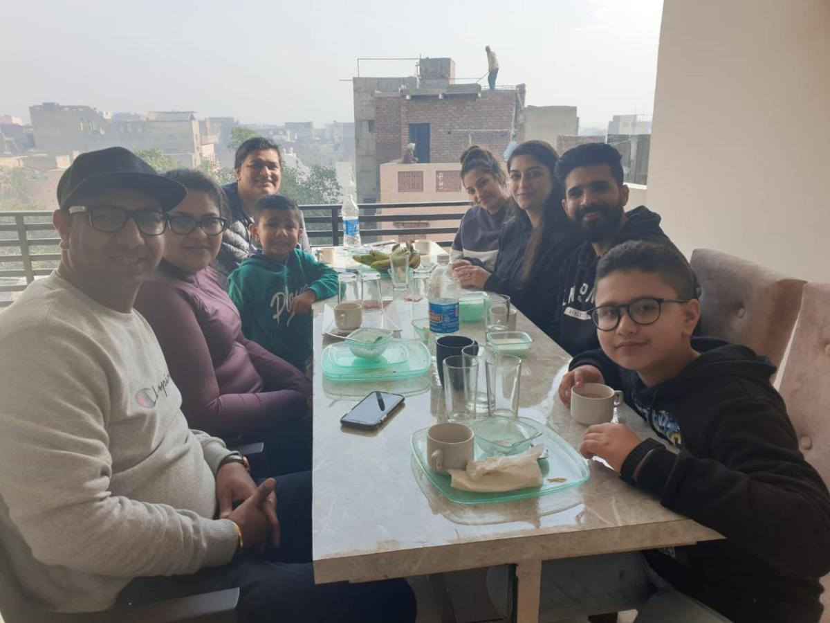 Hotel Malhotra Inn 50 Meter From Golden Temple Amritsar Bagian luar foto