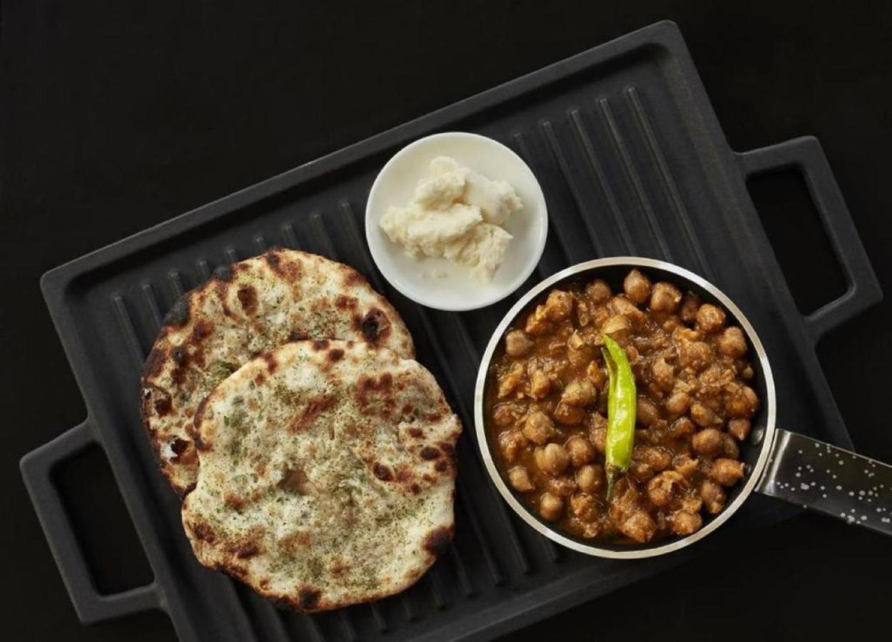 Hotel Malhotra Inn 50 Meter From Golden Temple Amritsar Bagian luar foto