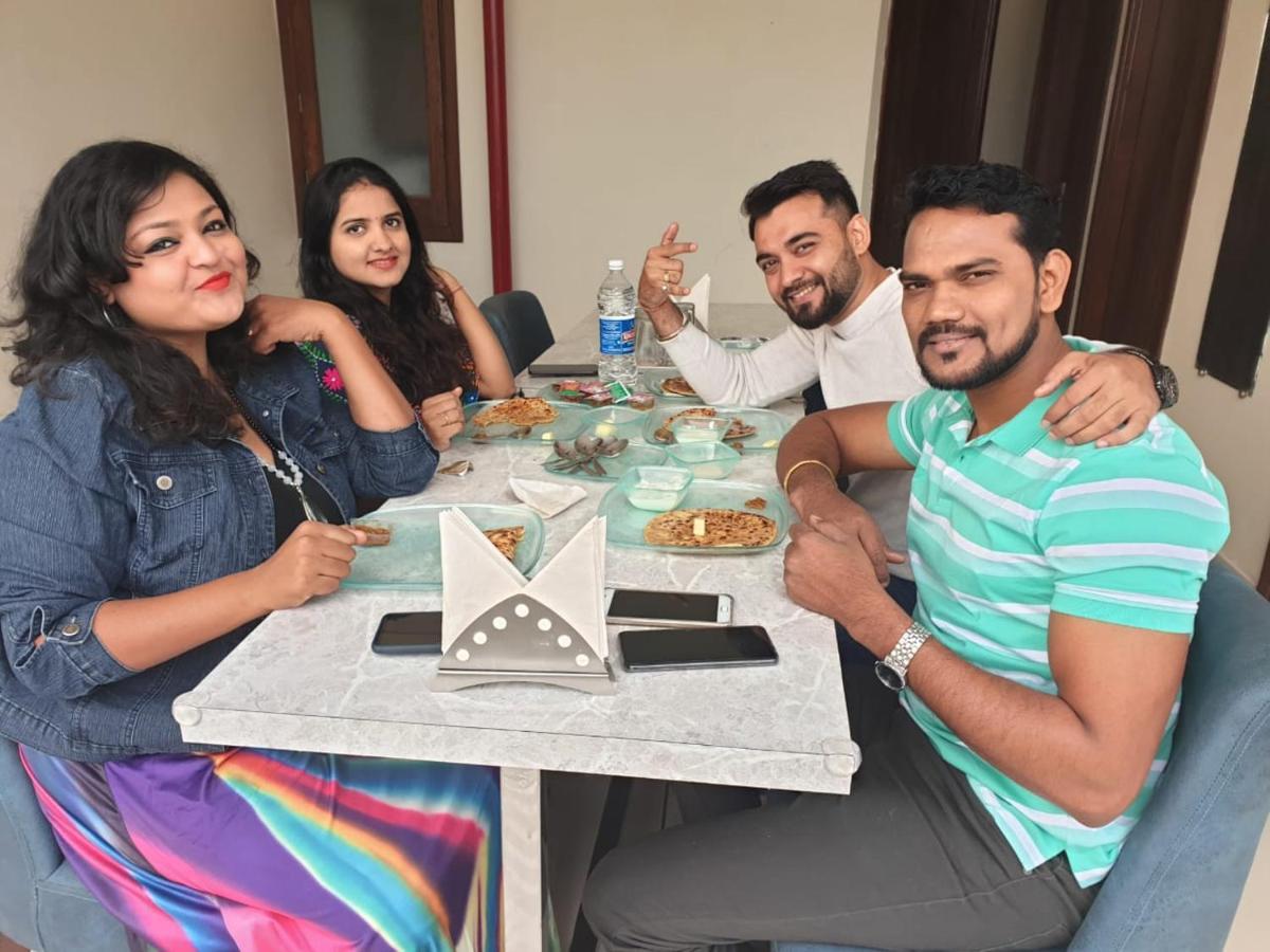 Hotel Malhotra Inn 50 Meter From Golden Temple Amritsar Bagian luar foto